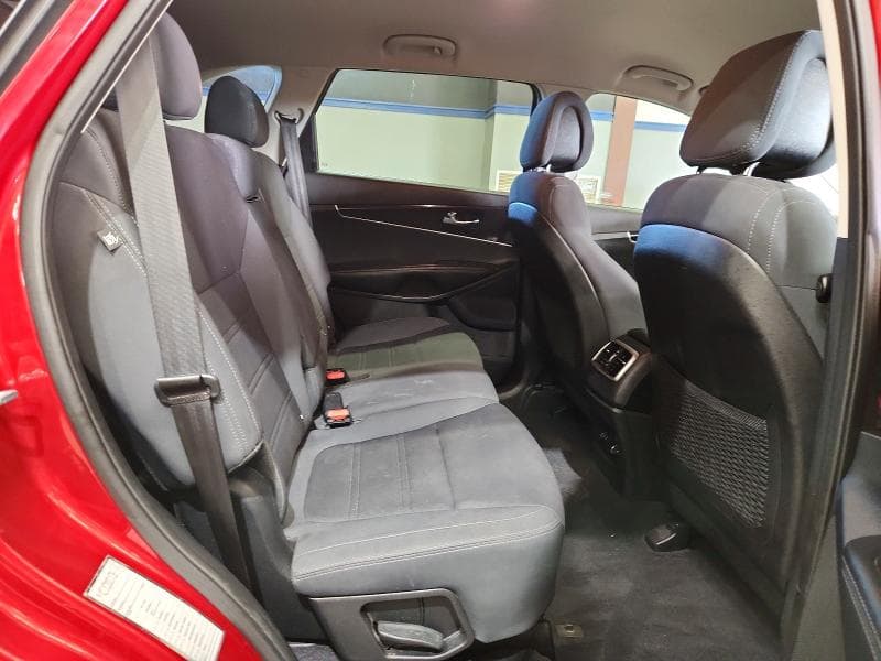 2017 KIA SORENTO LX V6 11