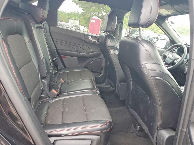 2024 FORD ESCAPE ST LINE 10