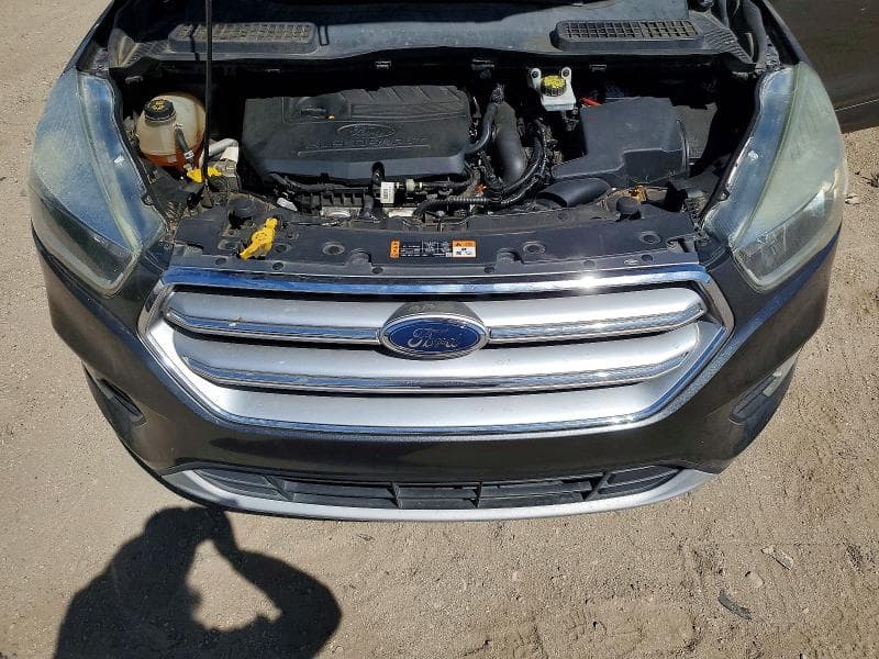 2017 FORD ESCAPE SE 11