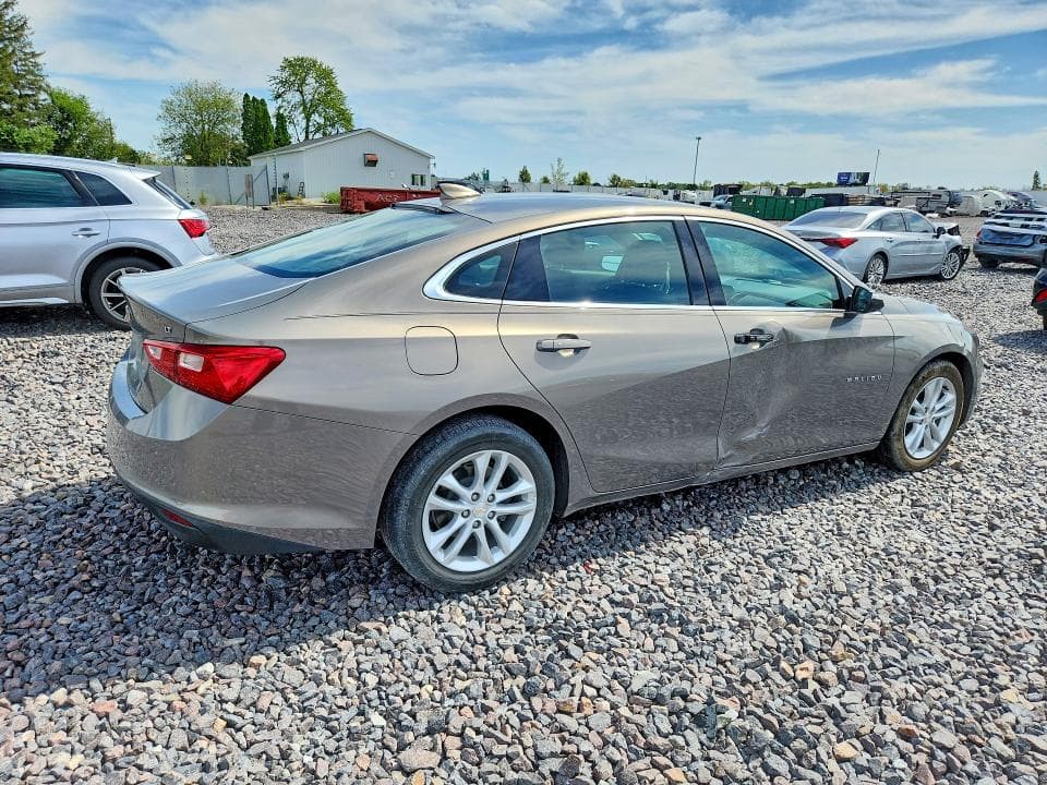 2017 CHEVROLET MALIBU LT 3