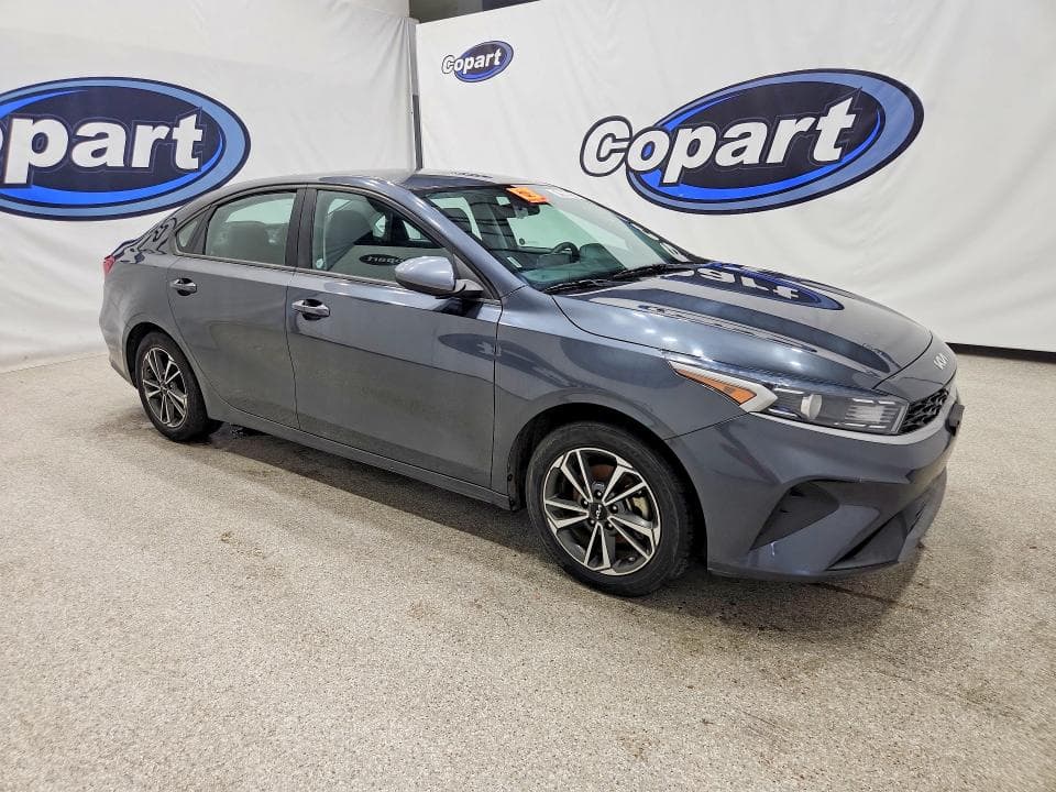 2023 KIA FORTE LXS 4