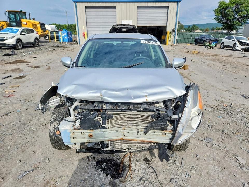 2019 NISSAN VERSA SV 5