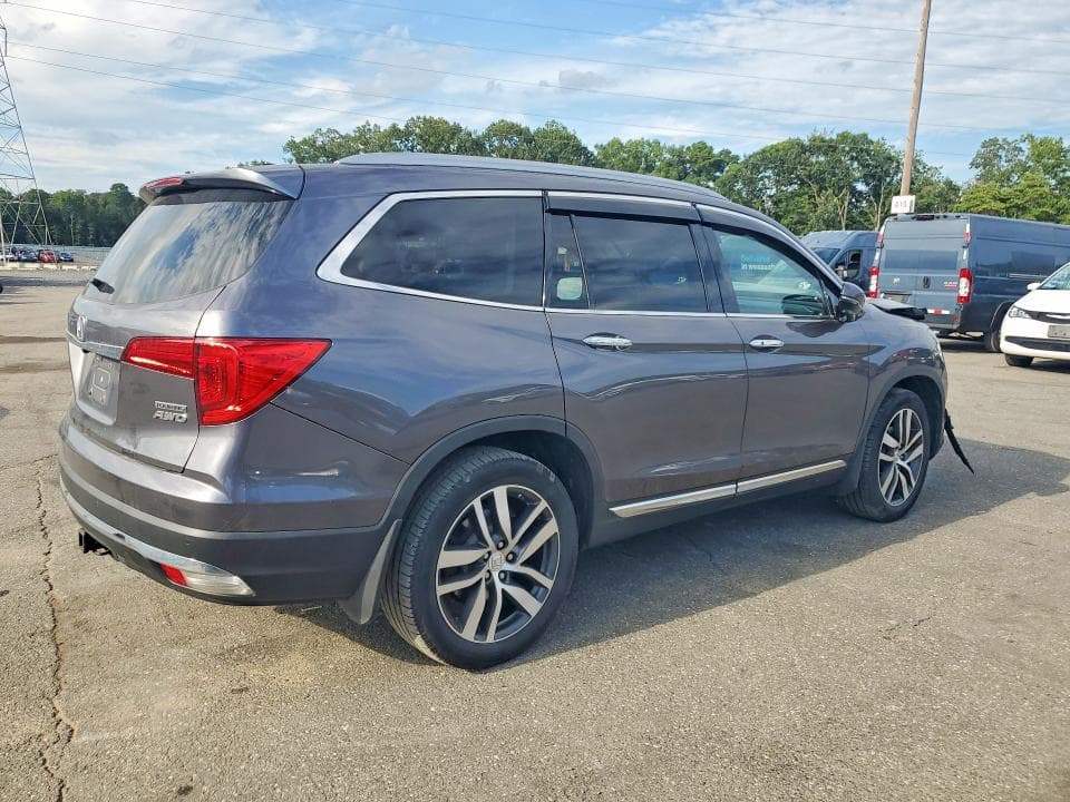 2017 HONDA PILOT TOURING 3