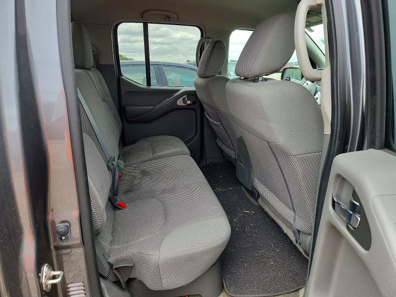 2017 NISSAN FRONTIER SV 11