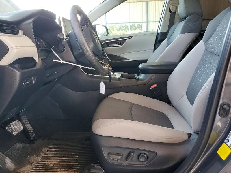 2023 TOYOTA RAV4 XLE 7