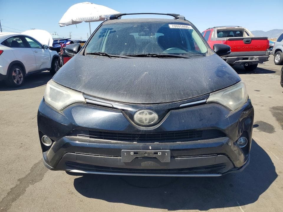 2018 TOYOTA RAV4 XLE 5