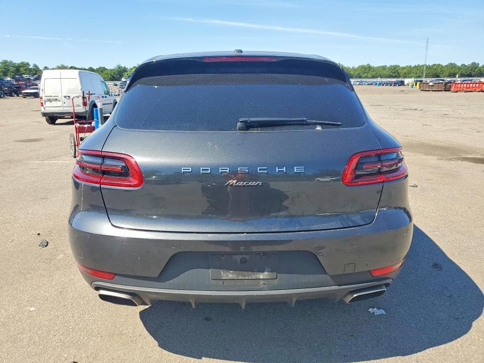 2017 PORSCHE MACAN 6