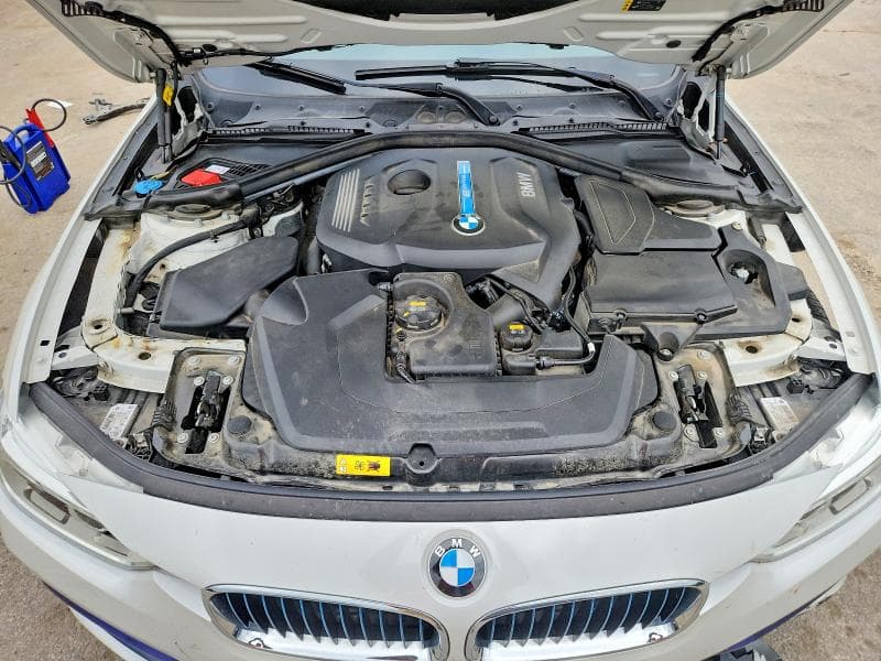 2017 BMW 330E 11