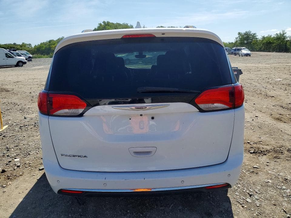 2019 CHRYSLER PACIFICA 6
