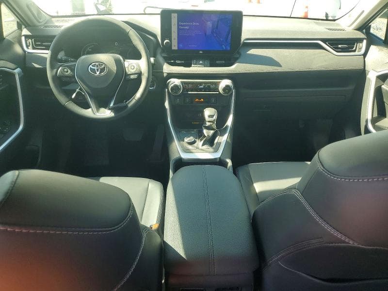 2024 TOYOTA RAV4 XLE PREMIUM 8
