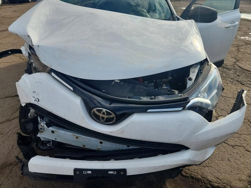 2018 TOYOTA RAV4 LE 11