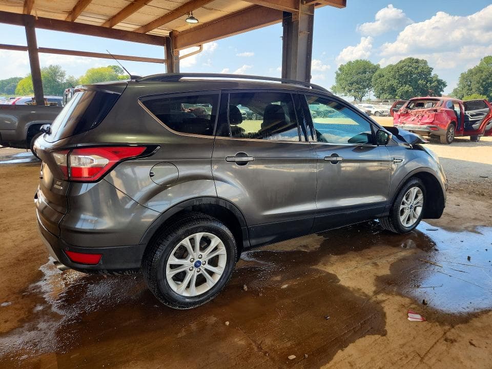 2017 FORD ESCAPE SE 3