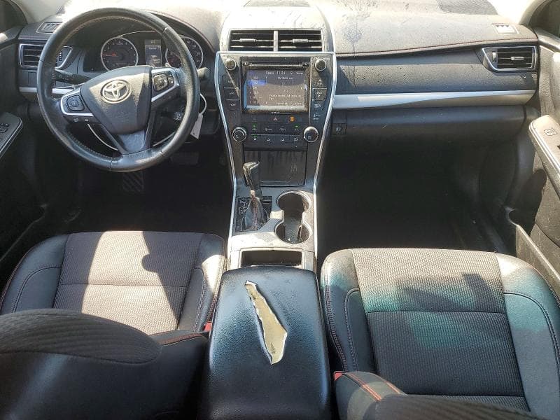 2017 TOYOTA CAMRY SE 8
