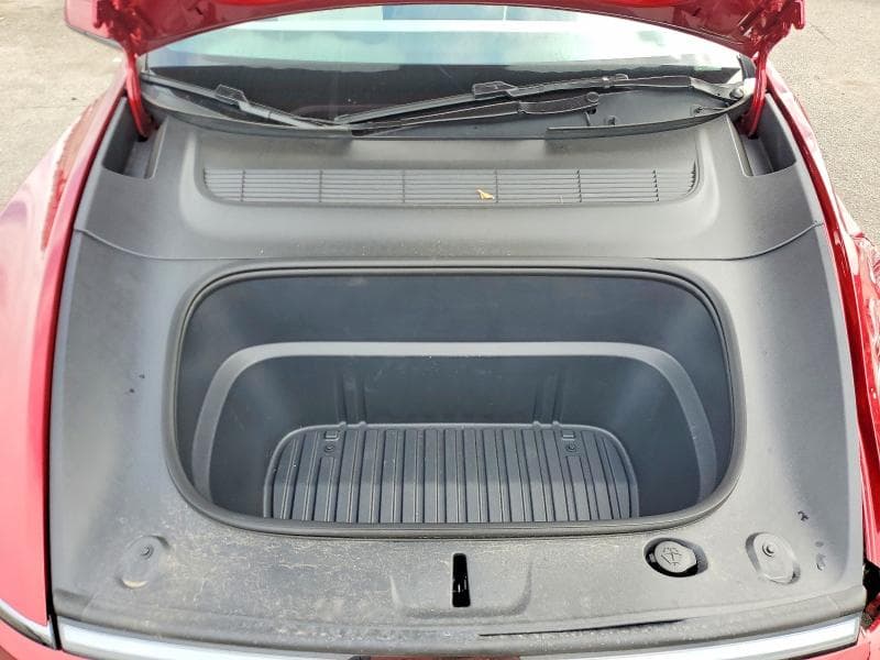 2026 TESLA MODEL Y 12