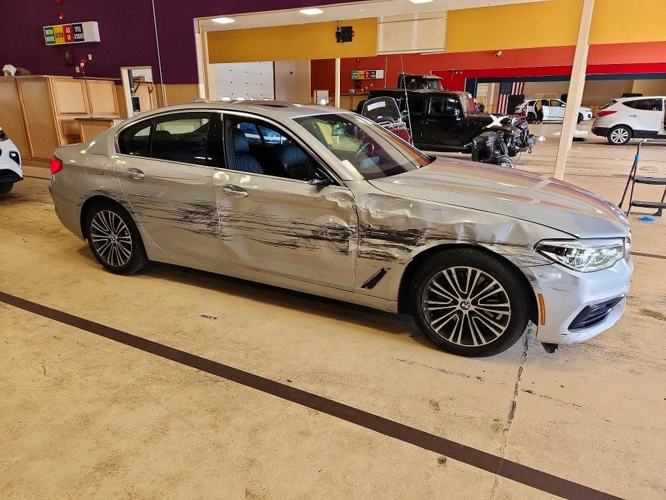 2017 BMW 530 XI 4