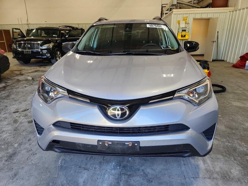 2017 TOYOTA RAV4 LE 5