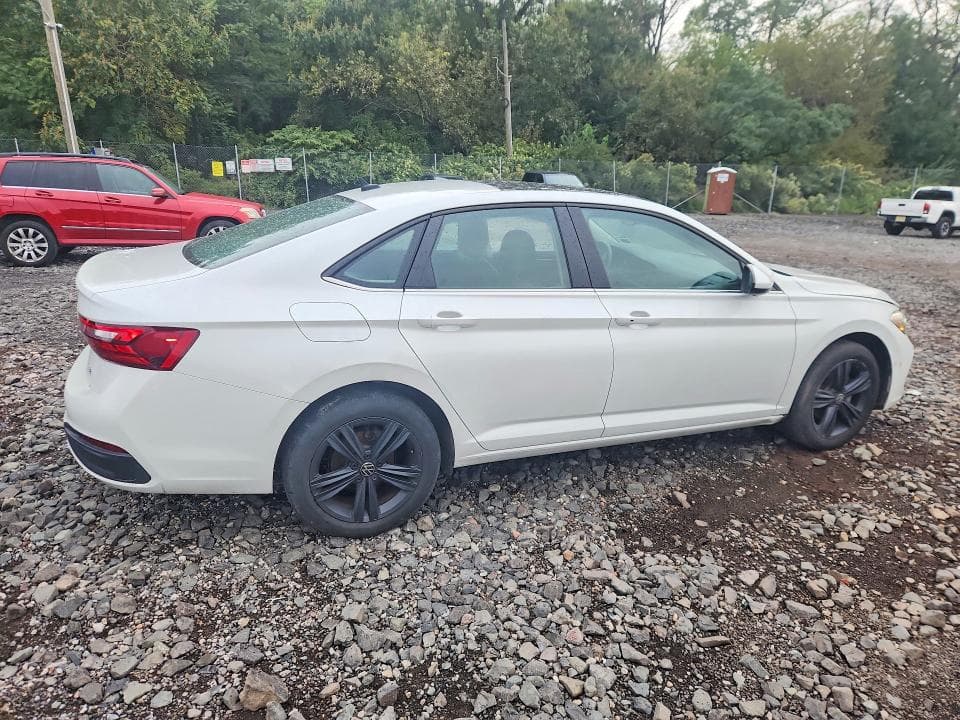 2024 VOLKSWAGEN JETTA SE 3