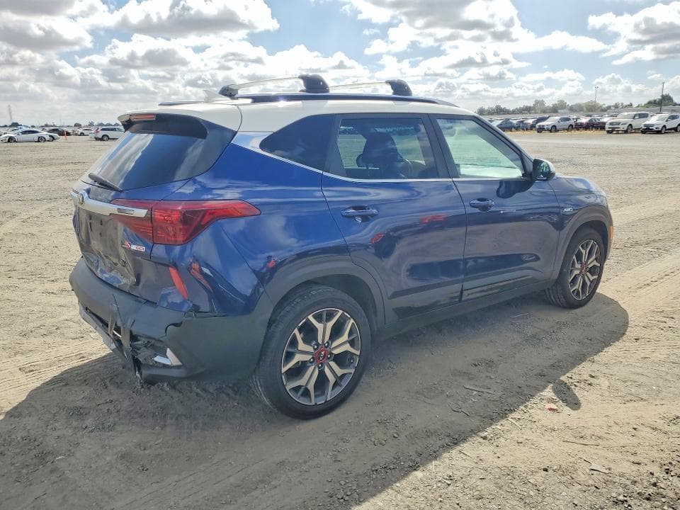 2021 KIA SELTOS S 3