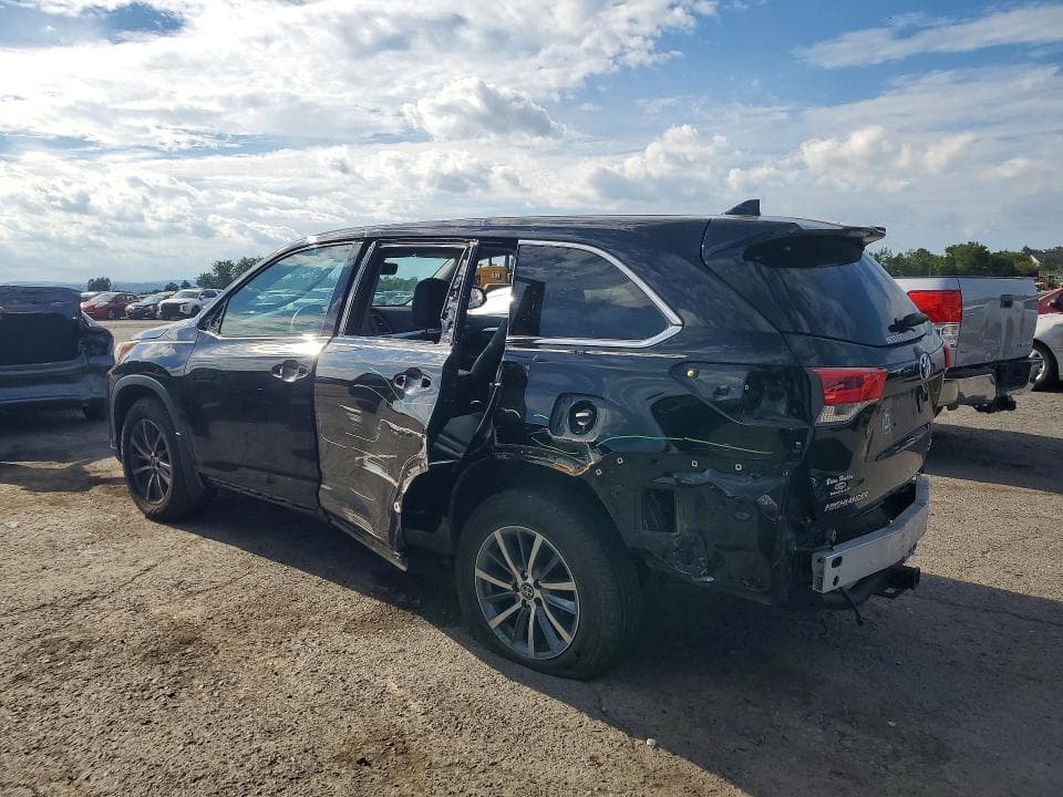 2017 TOYOTA HIGHLANDER XLE 2