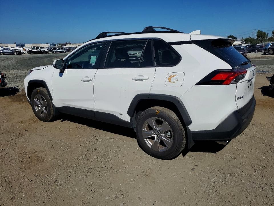 2025 TOYOTA RAV4 LE 2