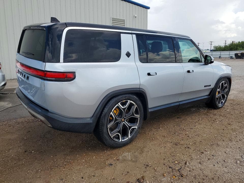 2023 RIVIAN R1S ADVENTURE 3