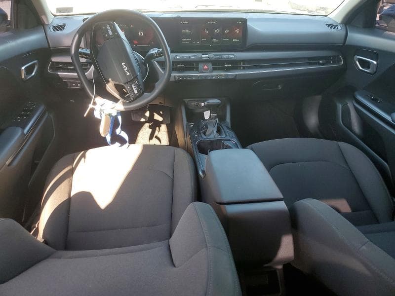 2026 KIA K4 LX 8