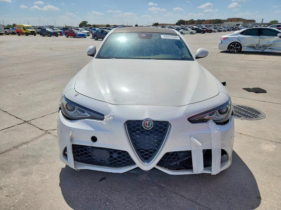 2017 ALFA ROMEO GIULIA TI 5