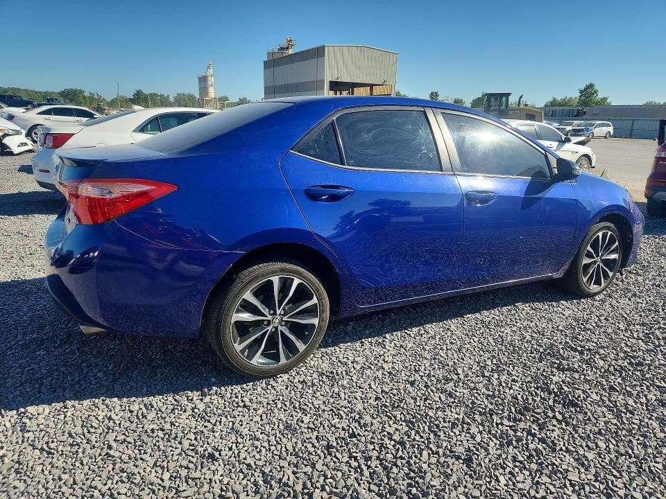 2017 TOYOTA COROLLA SE 3