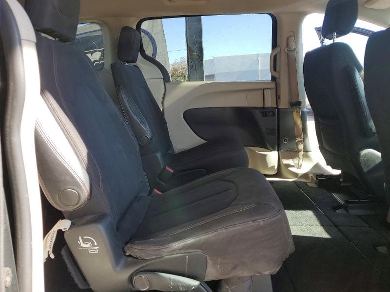2018 CHRYSLER PACIFICA TOURING 11