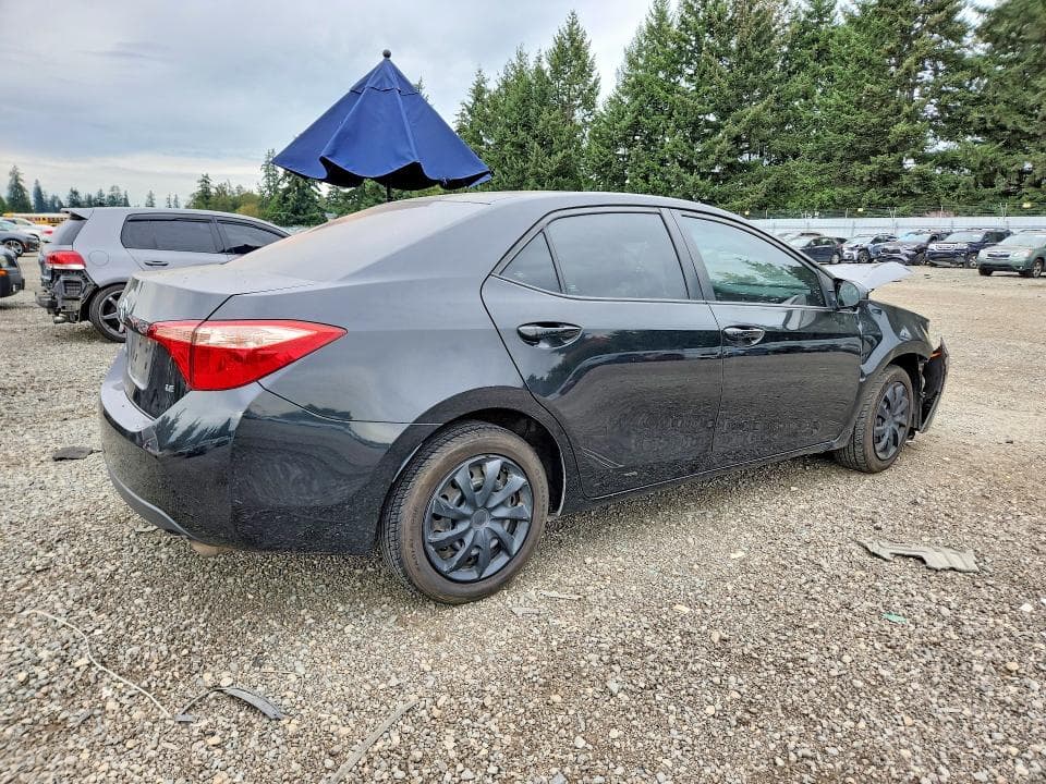 2018 TOYOTA COROLLA LE 3