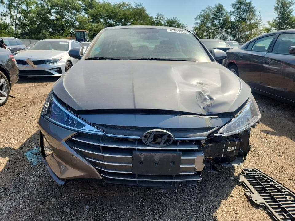 2020 HYUNDAI ELANTRA SE 5