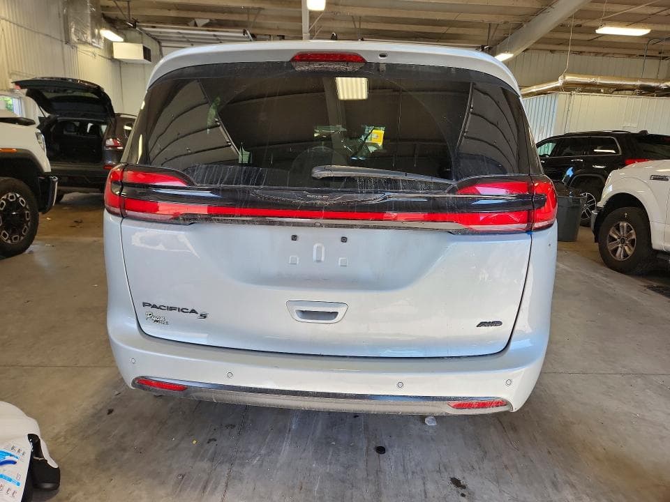 2023 CHRYSLER PACIFICA TOURING L 6