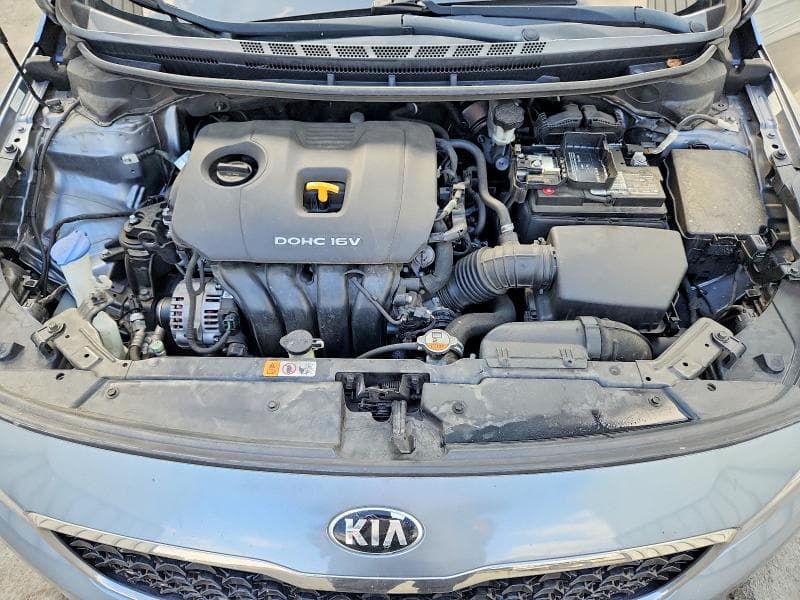 2017 KIA FORTE S 11