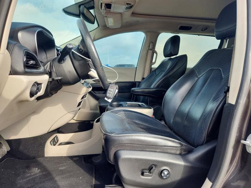 2020 CHRYSLER PACIFICA LIMITED 7