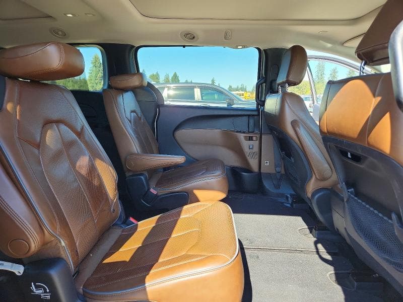 2017 CHRYSLER PACIFICA LIMITED 11