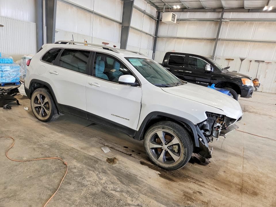 2019 JEEP CHEROKEE LIMITED 4