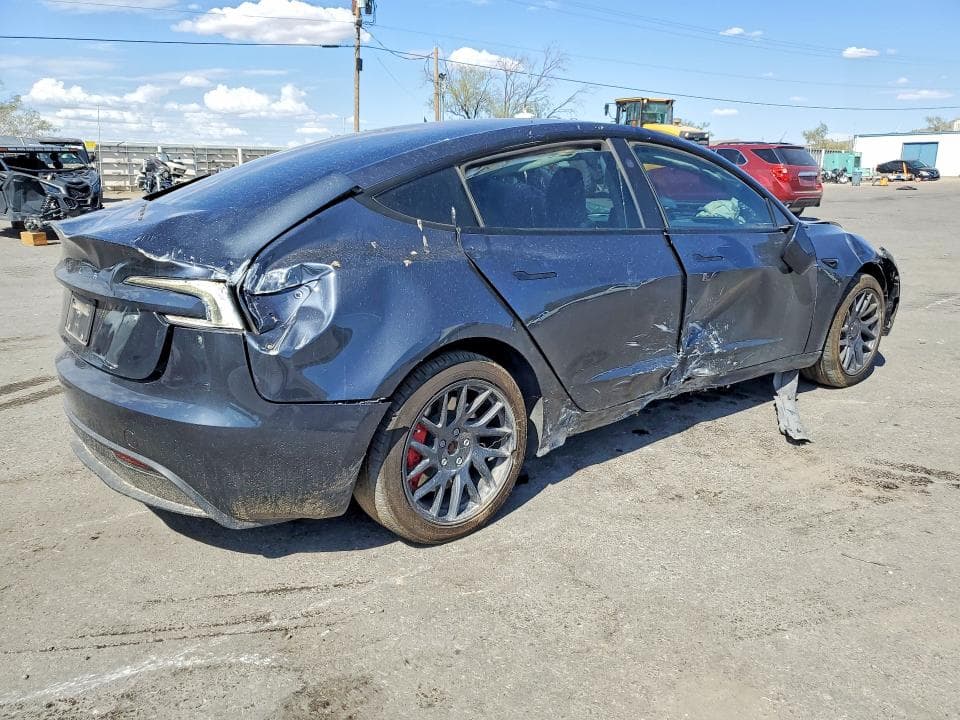 2025 TESLA MODEL 3 3