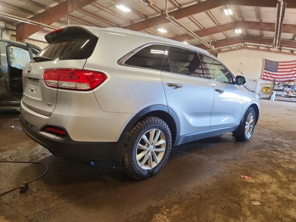 2018 KIA SORENTO LX 3