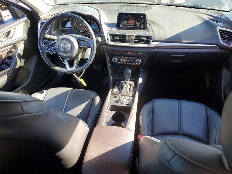 2018 MAZDA 3 TOURING 8