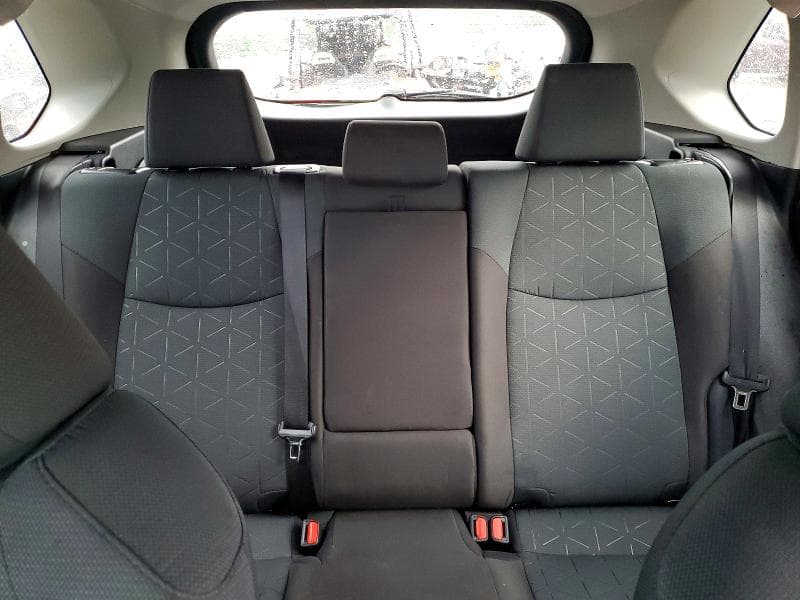 2025 TOYOTA RAV4 XLE 10