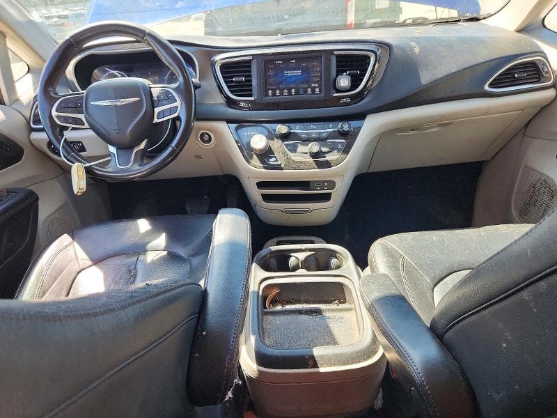 2020 CHRYSLER PACIFICA TOURING L 8