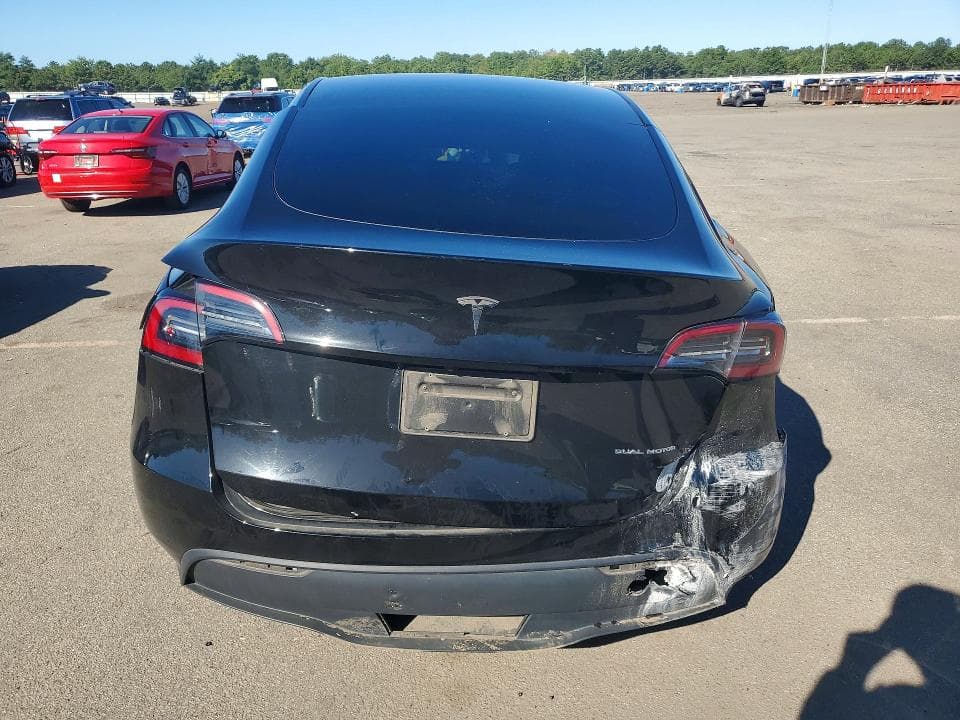 2023 TESLA MODEL Y 6