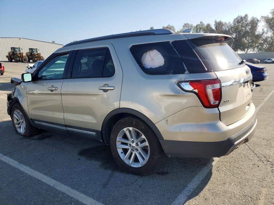 2017 FORD EXPLORER XLT 2