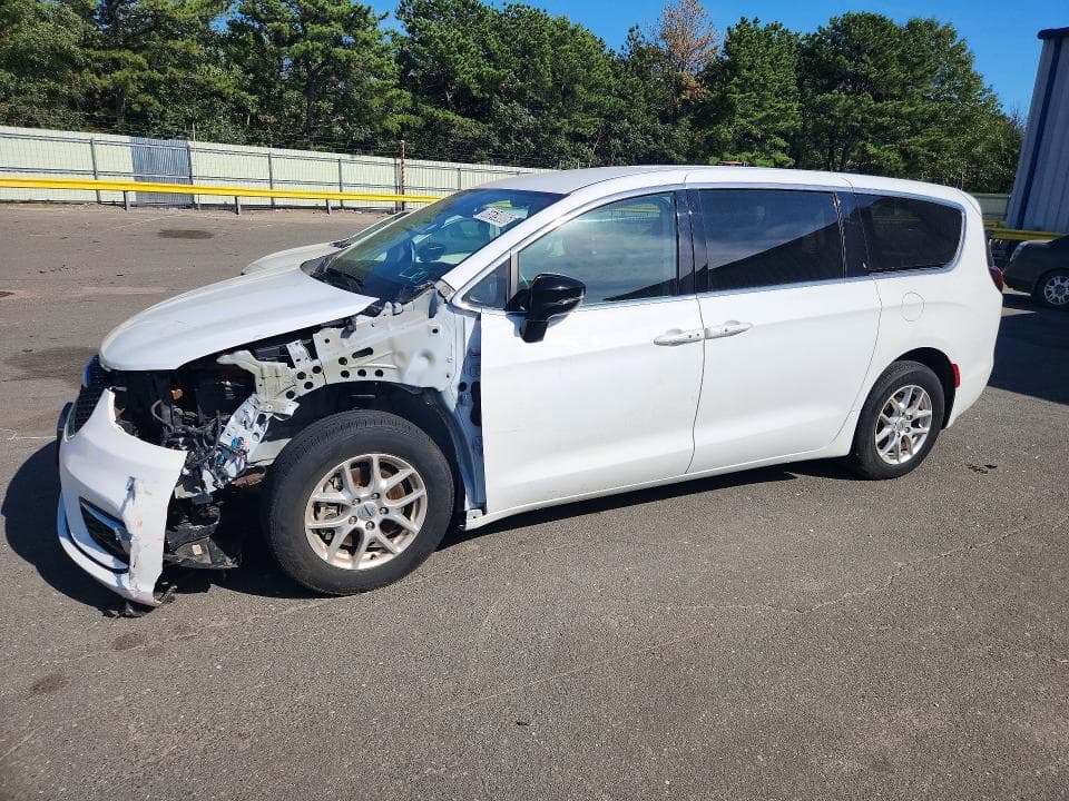 2024 CHRYSLER PACIFICA TOURING L