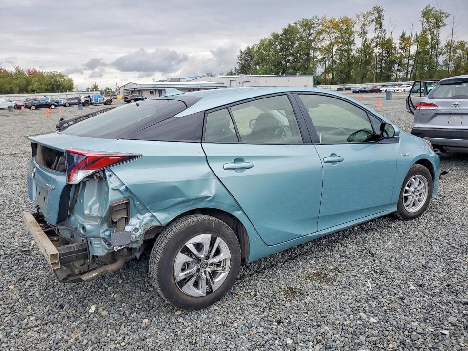 2017 TOYOTA PRIUS THREE 3
