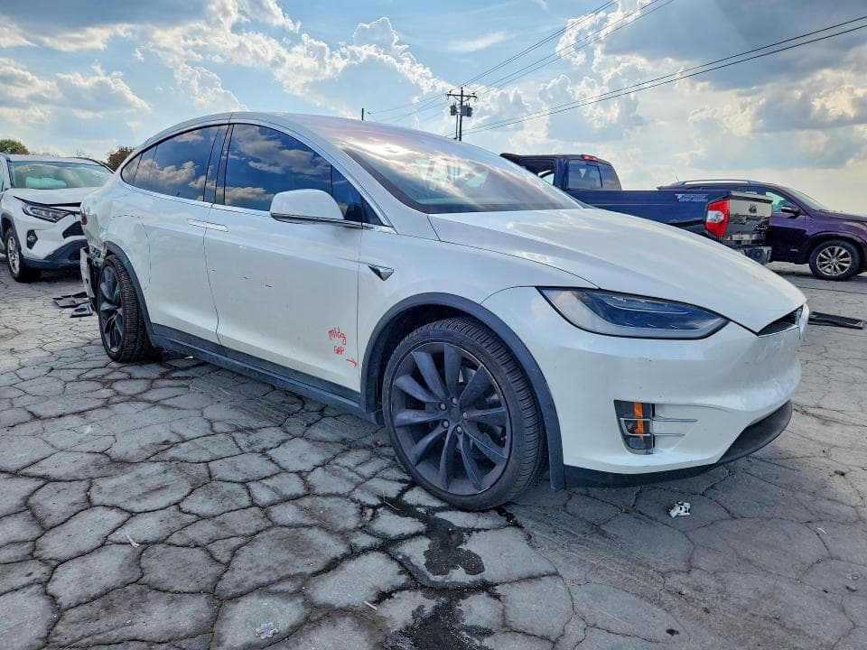 2019 TESLA MODEL X 4
