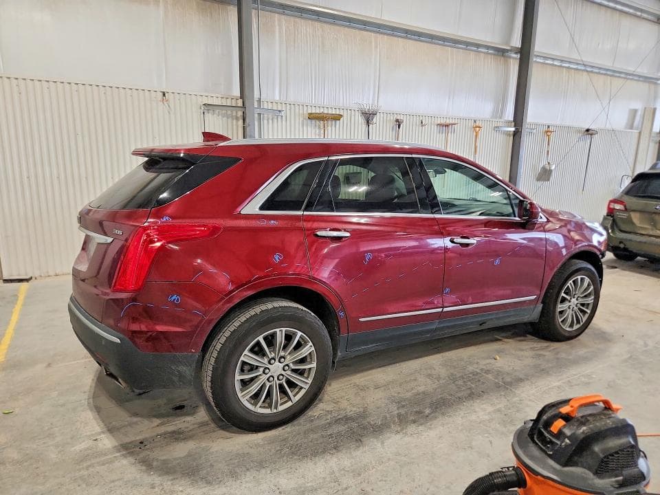 2017 CADILLAC XT5 LUXURY 3