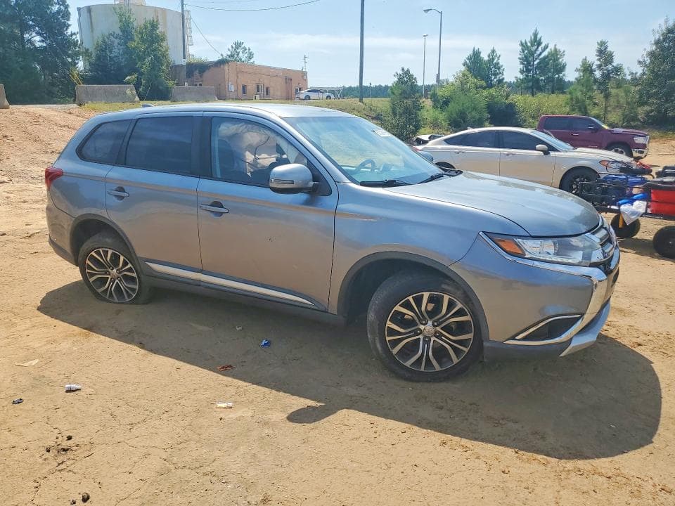 2017 MITSUBISHI OUTLANDER SE 4