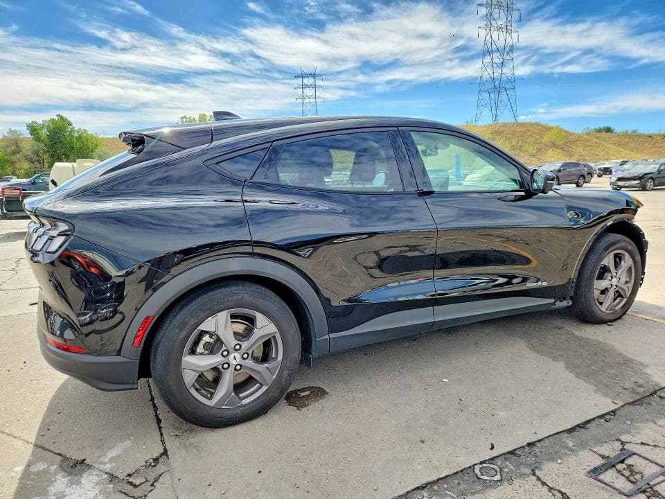 2023 FORD MUSTANG MACH-E SELECT 3