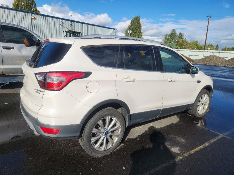2017 FORD ESCAPE TITANIUM 3